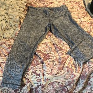 NWOT lululemon 21” crops